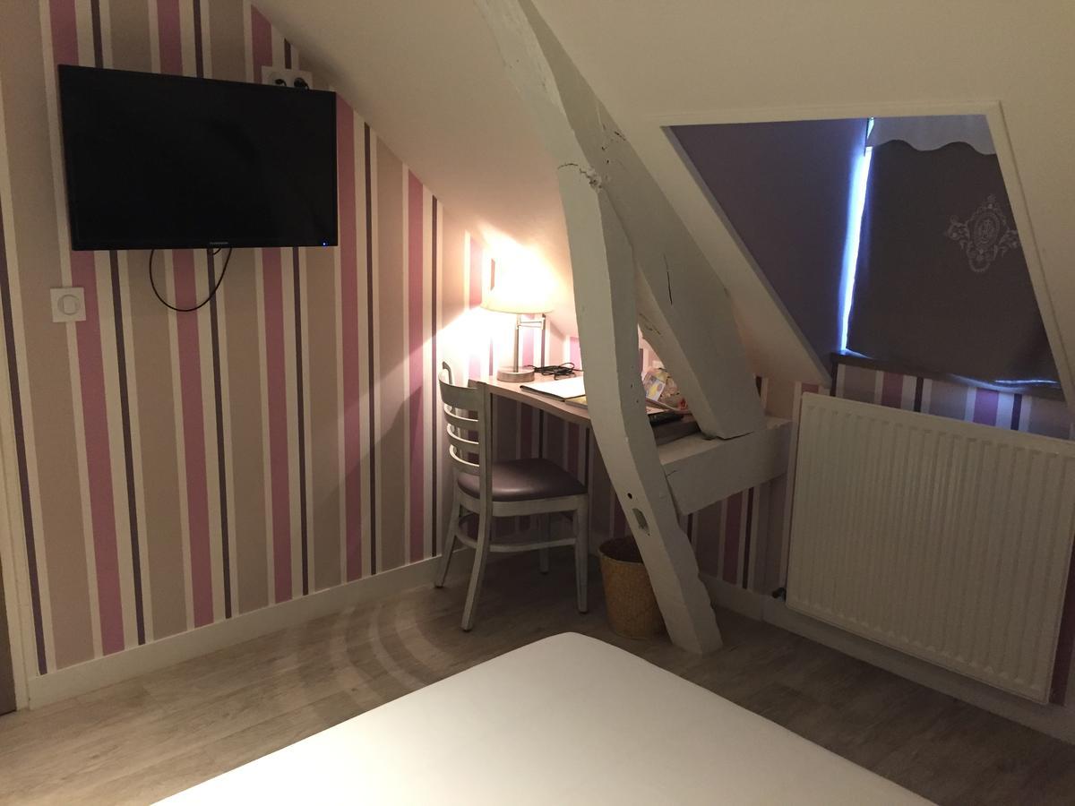 Hotel Sophie Briouze Buitenkant foto